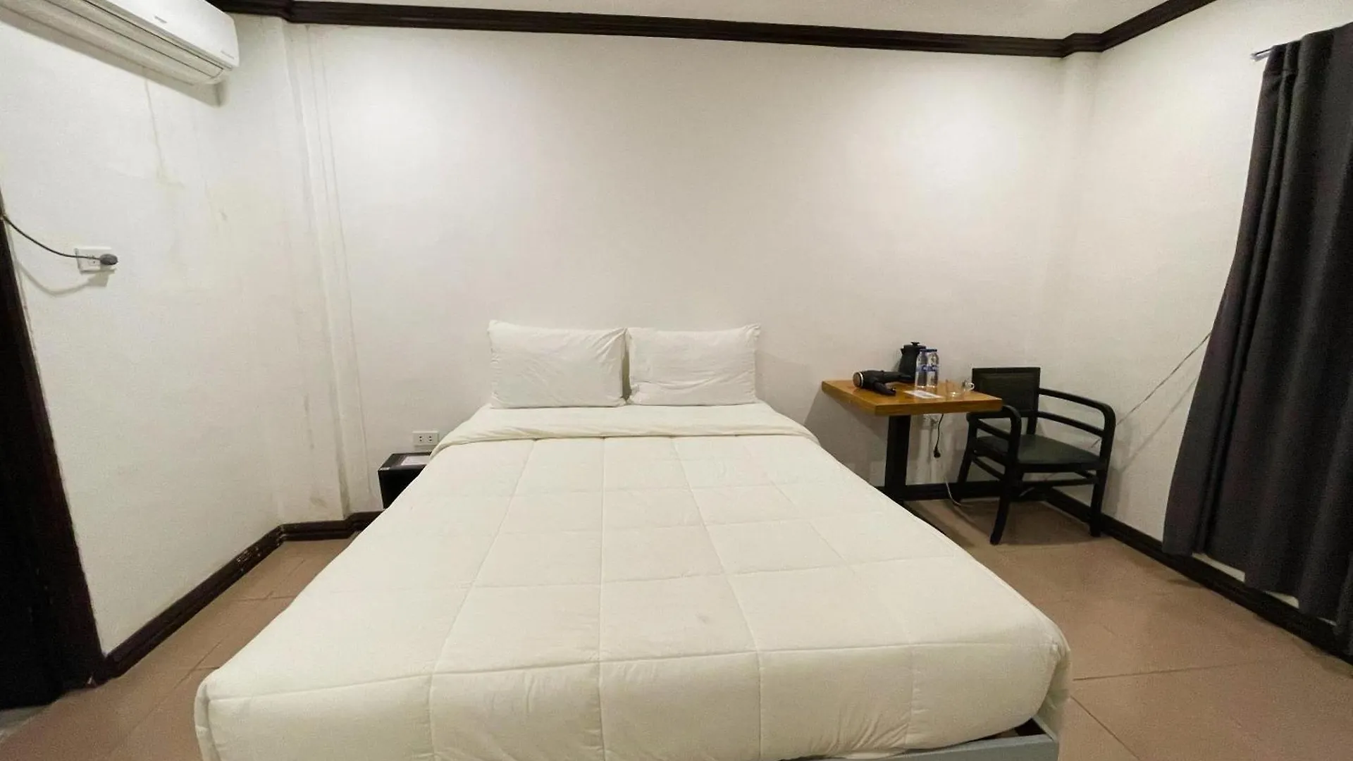 Bluewing Hotel Angeles Powered By Cocotel Filippine
